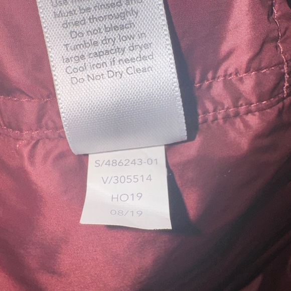 Athleta Lofty Down Coat Jacket Hooded Maroon Burgundy Puffy Jacket Size Small - Picture 11 of 15